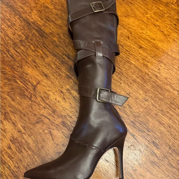 Manolo Blahnik Brown Leather - Picture 2 of 5